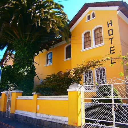 The Yellow House Quito Exterior photo