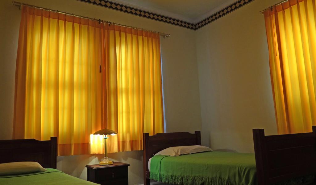 The Yellow House Quito Room photo